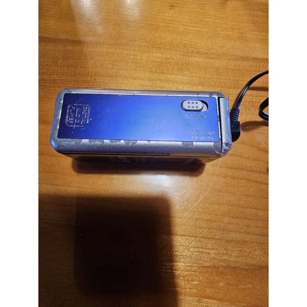Samsyng Yepp YP-T5  Portable 512MB  MP3 Player Vintage
